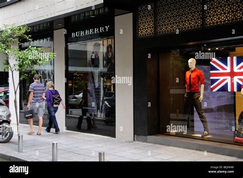 Shops with BURBERRY in Thessaloniki title.